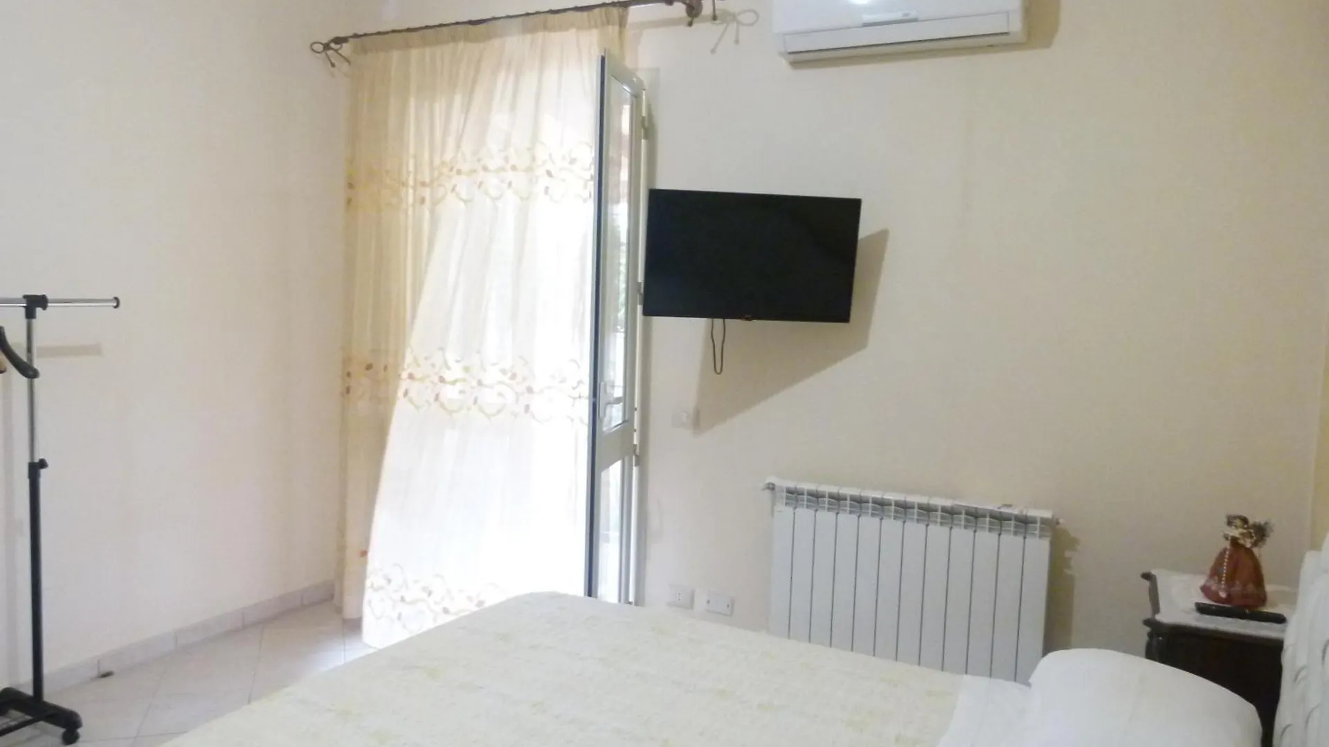 Villa Palumberi Con Vasca Idromassaggio Villagrazia Di Carini 0*,  Ιταλία